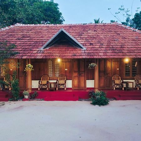 Marari Beach Paradise Марарикулам Экстерьер фото