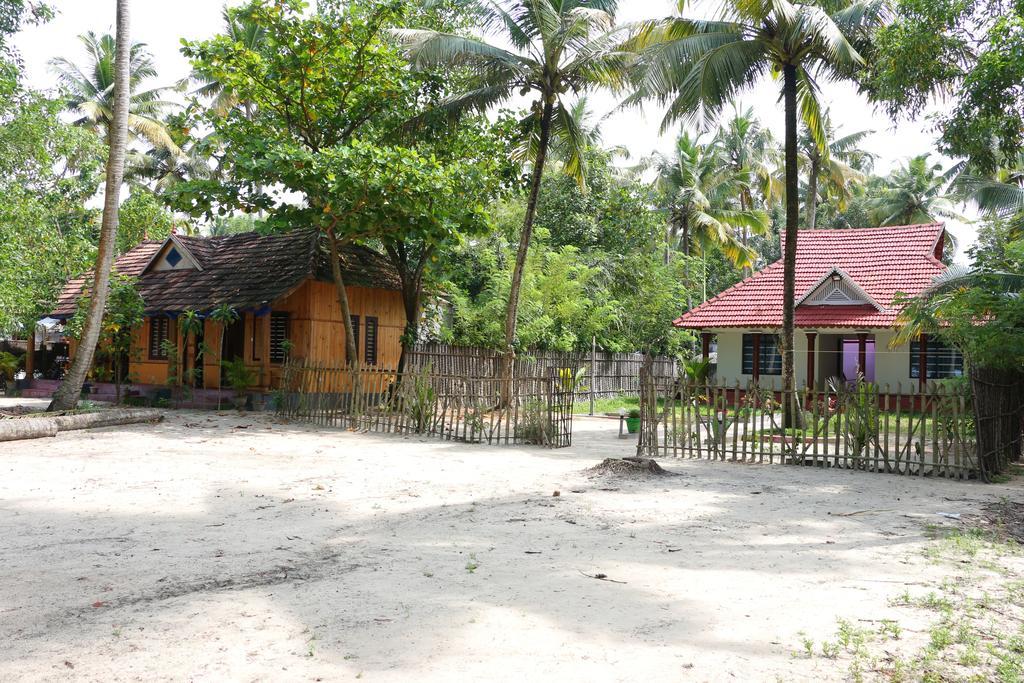 Marari Beach Paradise Марарикулам Экстерьер фото