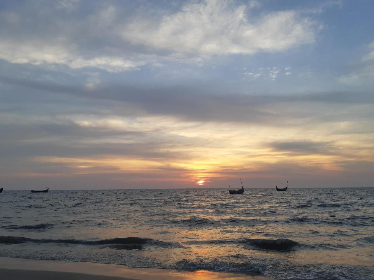 Marari Beach Paradise Марарикулам Экстерьер фото